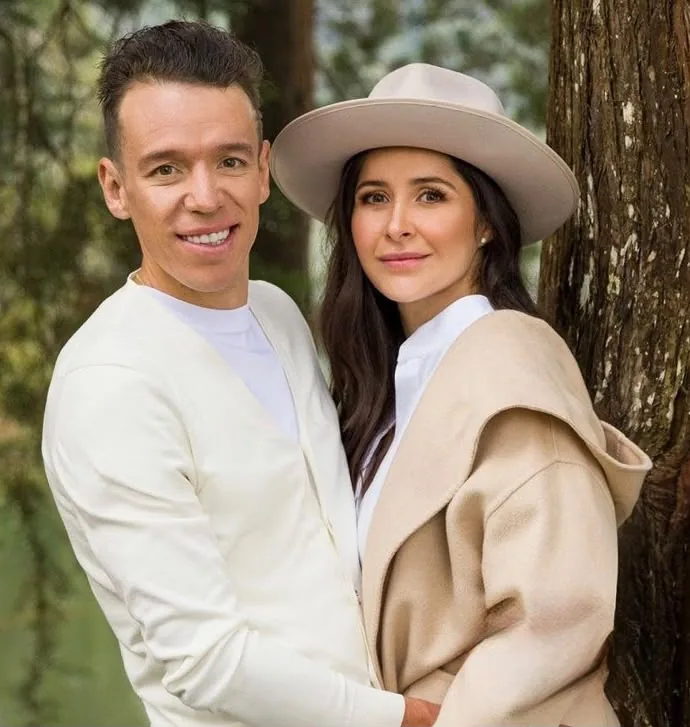 Couple during a photo session in the woods
